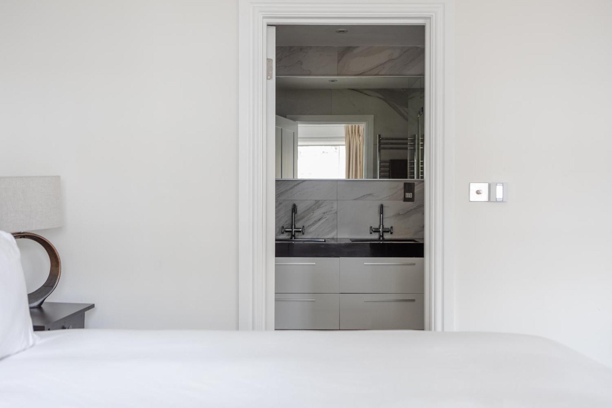Number 53 - Stunning Maisonette With Parking In Kensington & Chelsea Appartement *